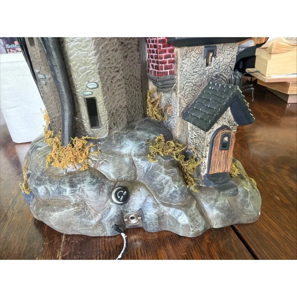Dept. 56 Original Snow Village Halloween Castle Blackstone Lights & Sounds Work!